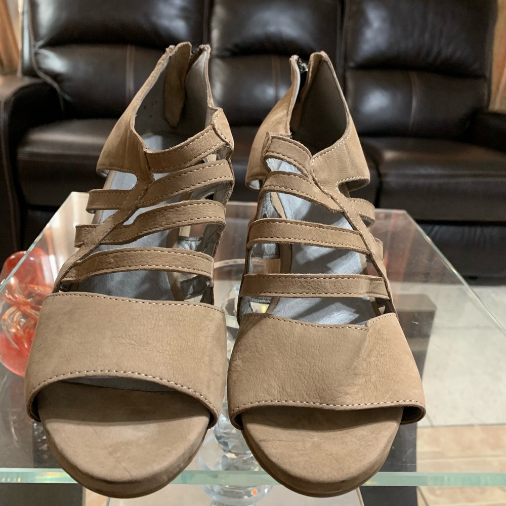 Eileen Fisher 6.5